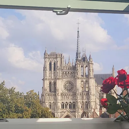 Grand Duplex 120m2 - Vue Cathédrale - 6 pers - Parking Amiens