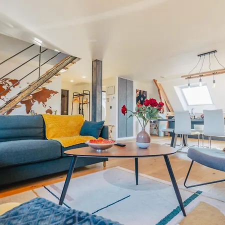 Grand Duplex 120m2 - Vue Cathédrale - 6 pers - Parking * Amiens